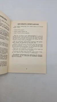 Samling militære lærebøger