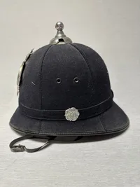 Original Engelsk bobby hjelm