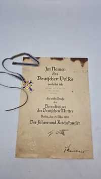 Originalt Mutterkreuz 1.kl med urkunde