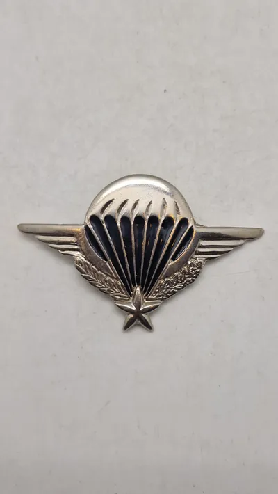 fransk militære faldskærmsvinge, også kendt som "Brevet Parachutiste Militaire” bælte