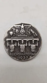 originalt tysk dagsmærke (tinnie) fra Reichsparteitag 1937
