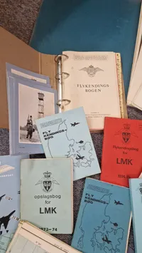 Stor samling fra Luftmeldekorpset mm.