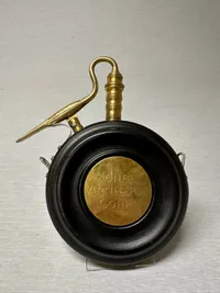 Dansk 1770 Fængkrudtflaske fremstillet som officersgave i det 20 århundrede