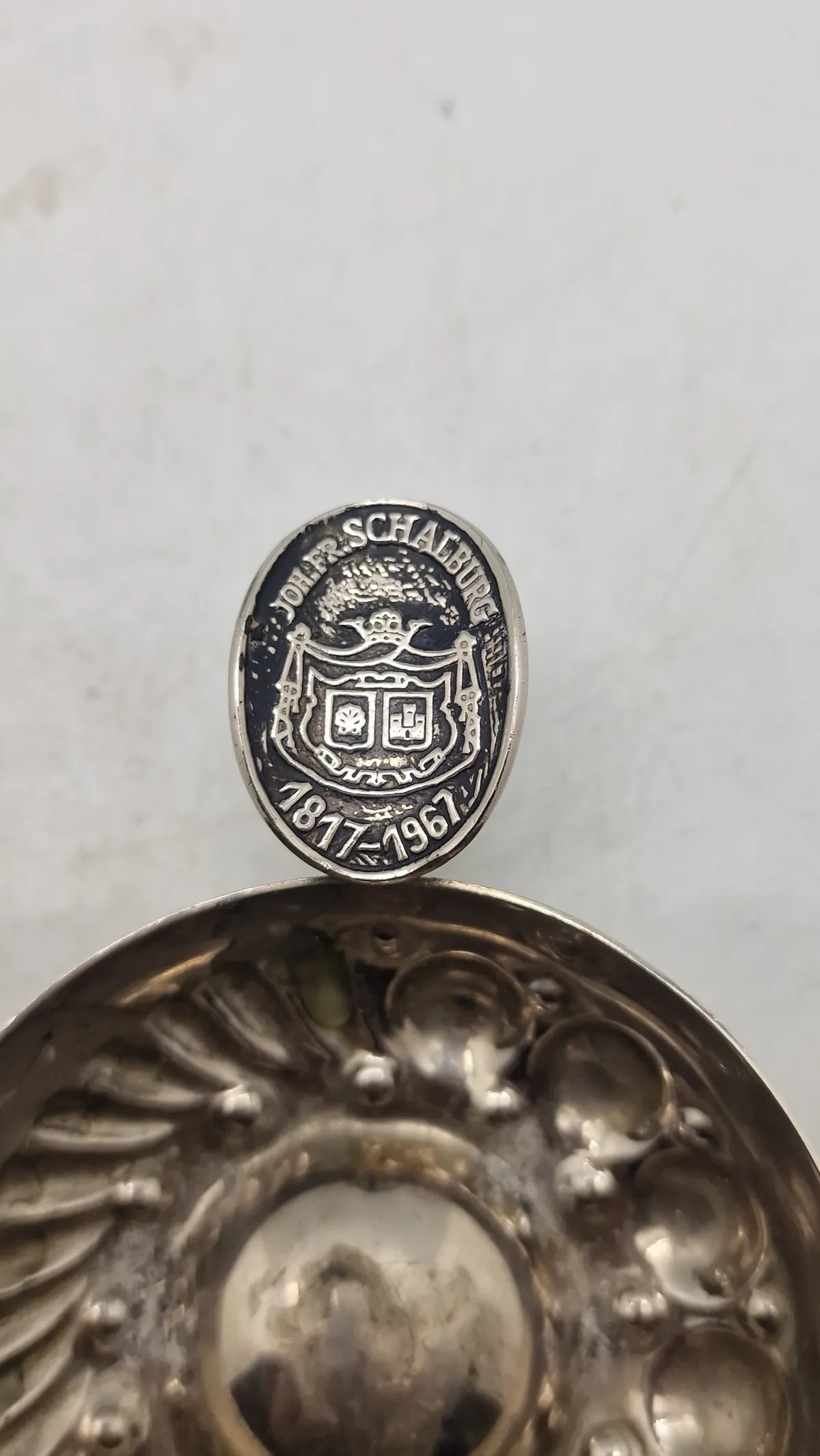 Original tastevin med teksten JOH SCHALBURG 1817-1967" (Familie til Christian Frederik Von Schalburg)
