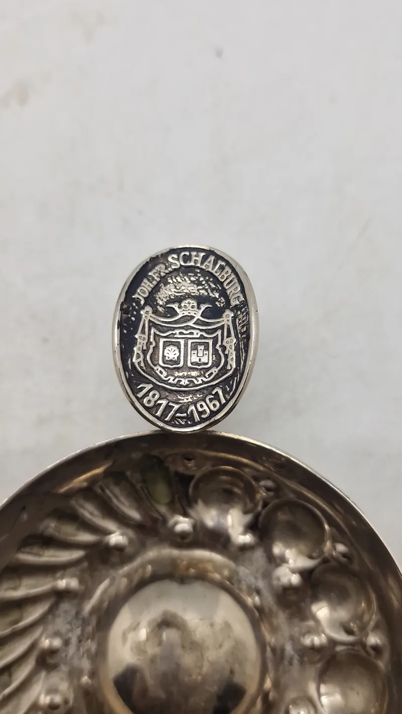 Original tastevin med teksten JOH SCHALBURG 1817-1967" (Familie til Christian Frederik Von Schalburg)
