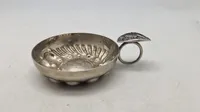 Original tastevin med teksten JOH SCHALBURG 1817-1967" (Familie til Christian Frederik Von Schalburg)
