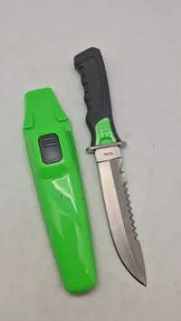 Dykkerkniv med skede