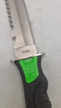 Dykkerkniv med skede