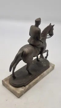 Original figur forstillende Kong Christian X til hest