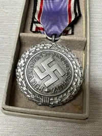 Original Luftschutz-Ehrenzeichen 2.Stufe (Medaille) i original æske