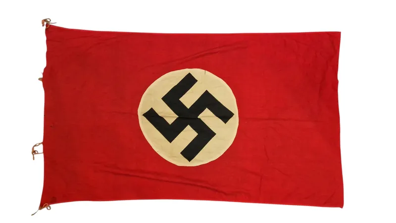 Originalt Stort tysk flag, ww2 frestillet i Italien