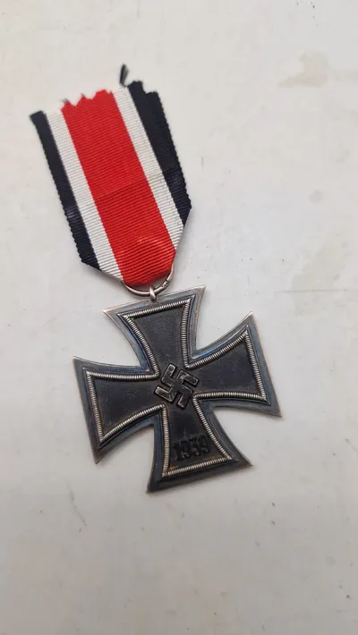 Originalt tysk Eisernes kreuz 2.kl, Hersteller 25 - Arbeitsgemeinschaft der Graveur-, Gold- und Silberschmiedeinnungen