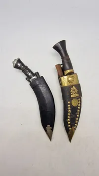 To stk kukri blankvåben