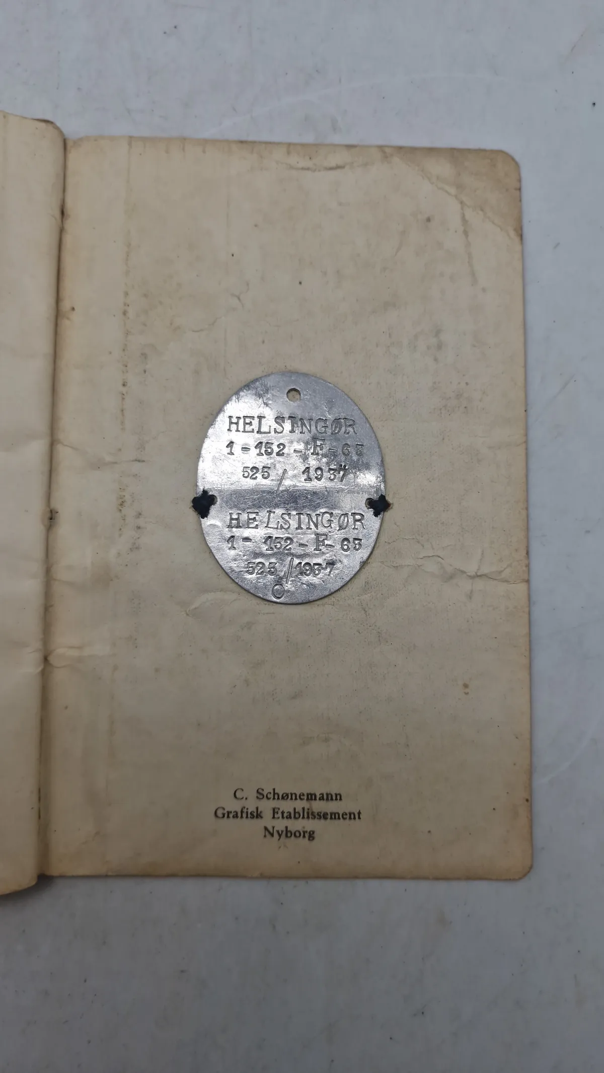 Original dansk soldaterbog og hundetegn fra 1937