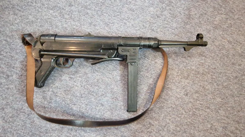 Veludført MP40 replika Metal, med den rigtige vægt