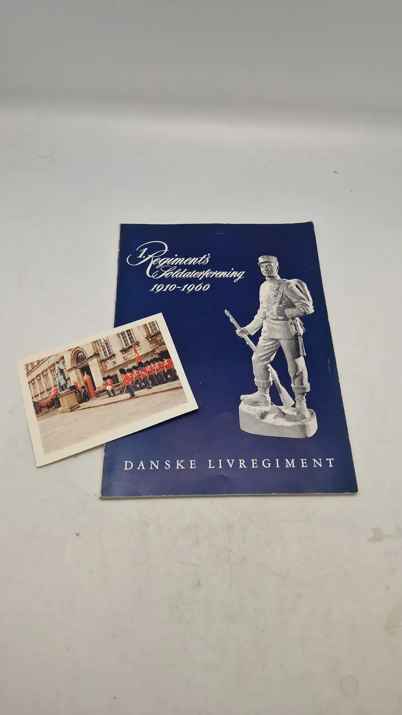 Hæfte og postkort. Danske livregiment