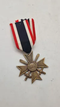 Originalt Kriegsverdienstkreuz (KVK) mit Schwerter