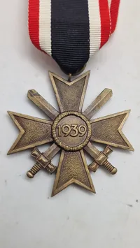Originalt Kriegsverdienstkreuz (KVK) mit Schwerter