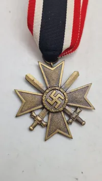 Originalt Kriegsverdienstkreuz (KVK) mit Schwerter