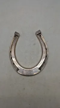 Original Militær hestesko givet som præmie
