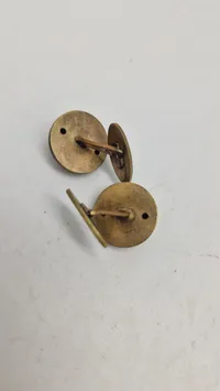 Originale militære knapper, omdannet til manchetknapper