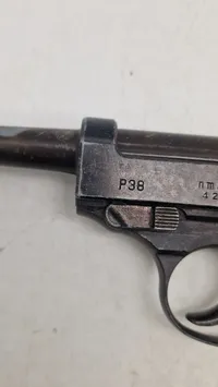 Replika af Walther P38