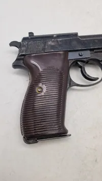 Replika af Walther P38