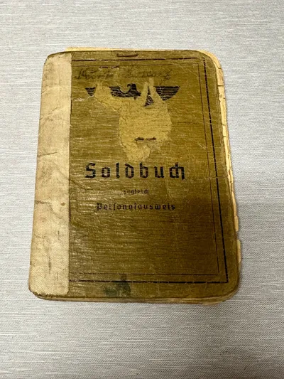 Original Tysk Soldbuch, godt udfyldt