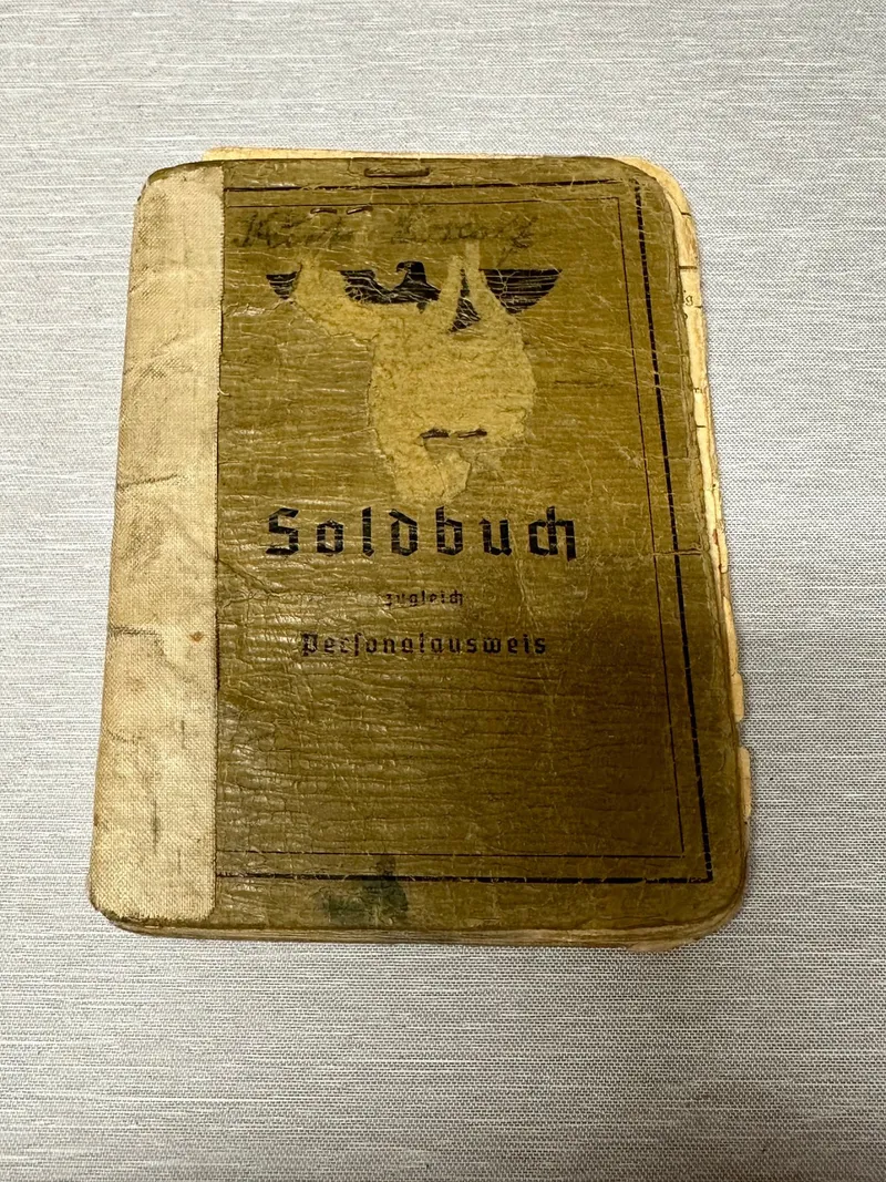 Original Tysk Soldbuch, godt udfyldt