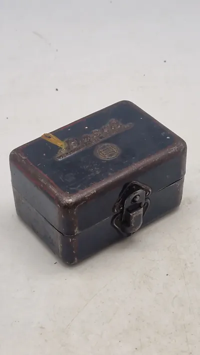 Tysk WW2 Bosch metalæske til køretøjs pærer