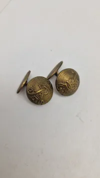 Originale militære knapper, omdannet til manchetknapper