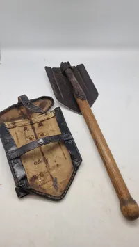 Original klapspade med hylseter - Godt stemplet WaA bdr 41 og agv 41