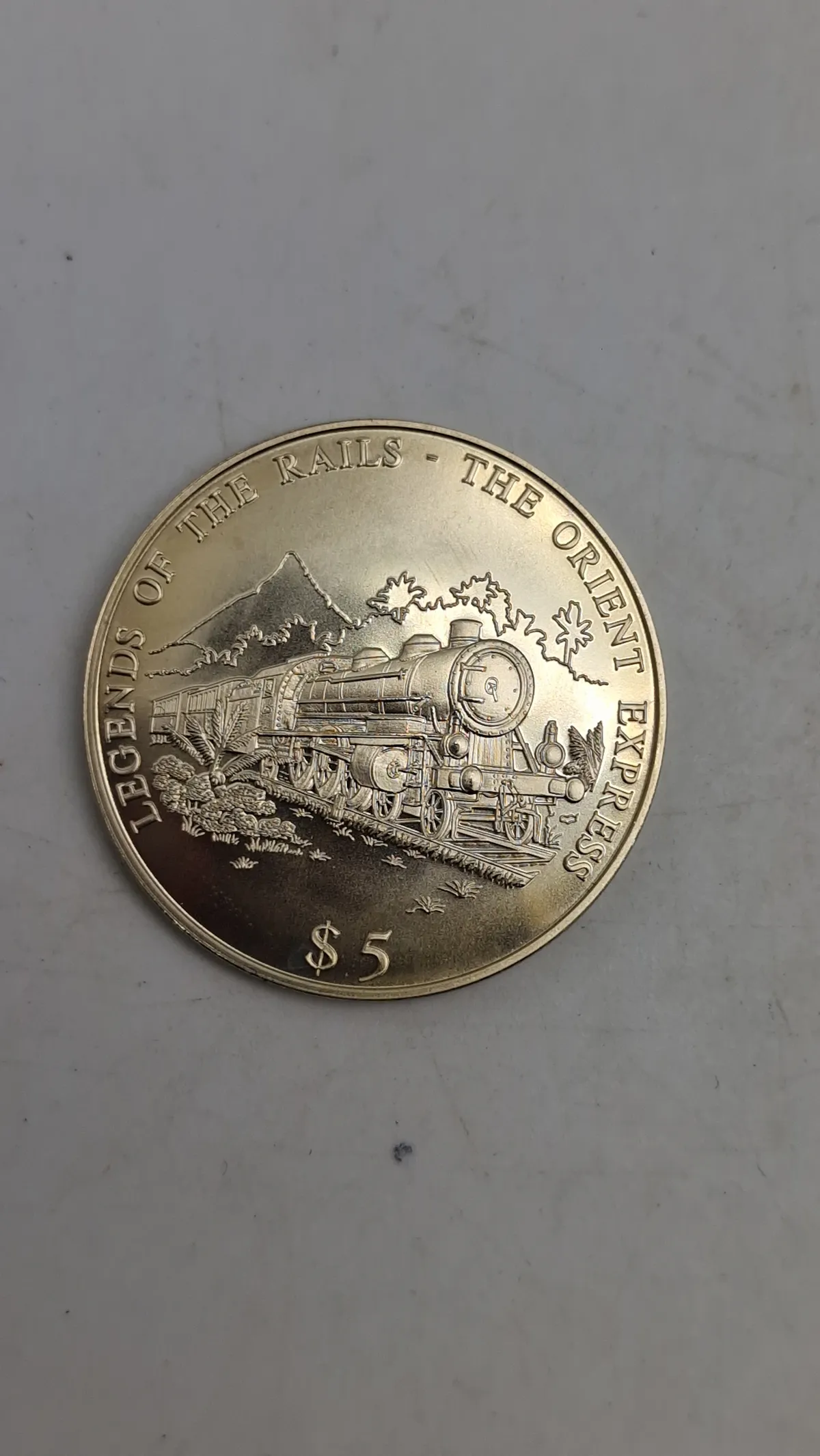 Liberia 5 Dollars 2000 mønt, der fejrer Orientekspressen.