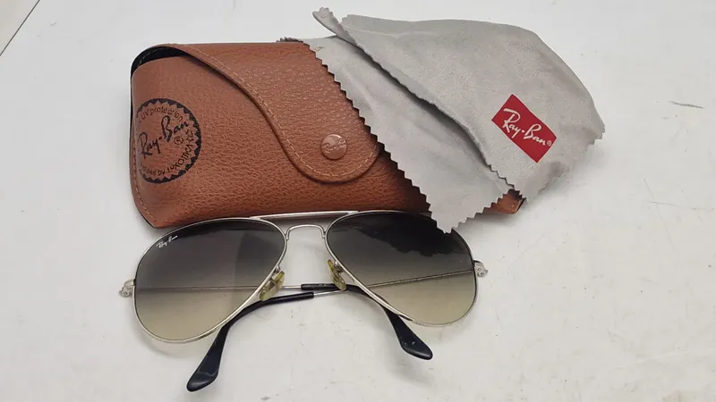 Originale Rayban solbriller med etui