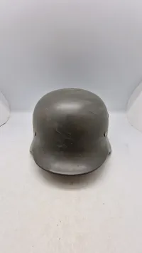 Original tysk M/40 hjelm, genanvendt i CF