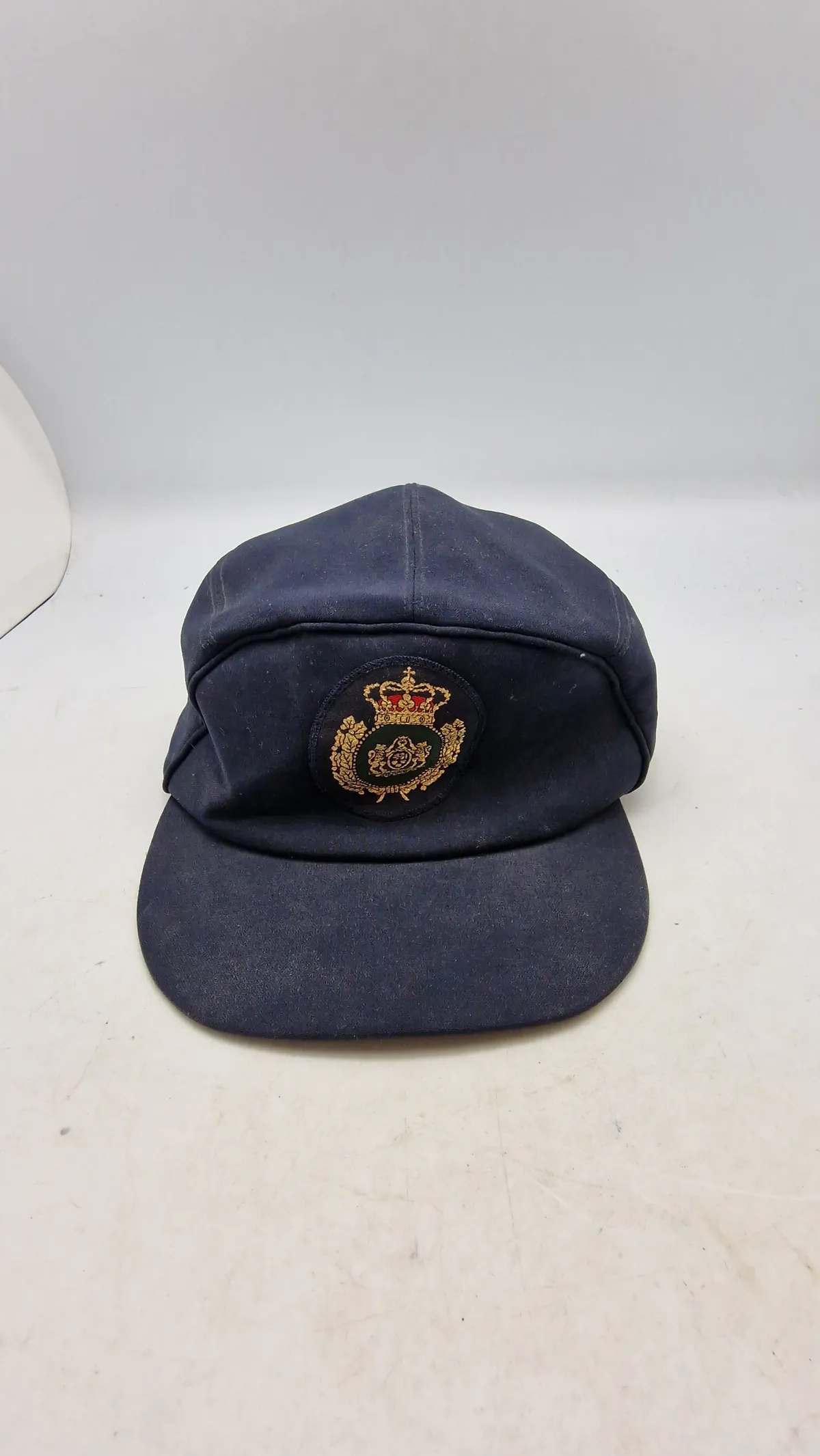 Original M/95 kasket fra det danske politi