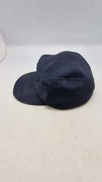 Original M/95 kasket fra det danske politi