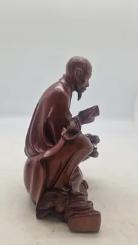 Kinesisk figur af træ