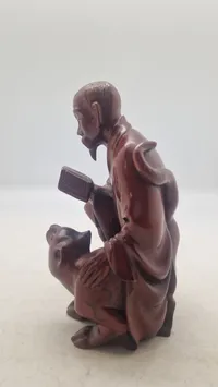 Kinesisk figur af træ