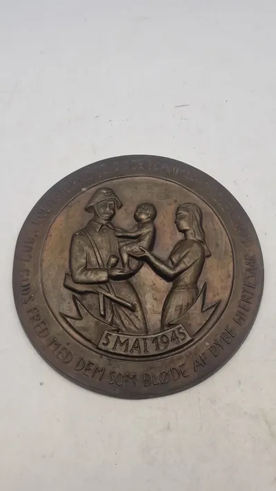 Original 5 maj 1945 plakette