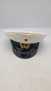 Original tysk marine kasket og efterkrigs flag