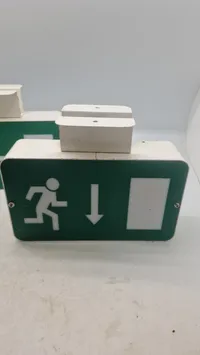 Originale nødudgangs skilte
