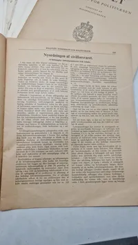 Samling tidsskrifter fra politiet