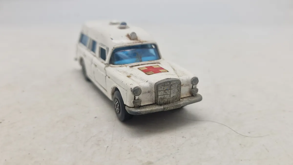 Original Dinky Toys Mercedes-Benz