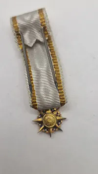 Original miniaturemedalje for Den lettiske Trestjerneorden (Order of the Three Stars)
