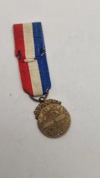 Original Honour medal for courage and devotion