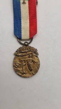 Original Honour medal for courage and devotion