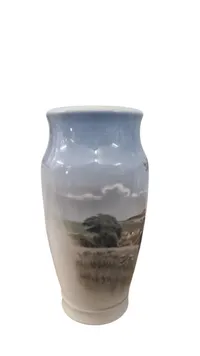 Stor Royal Copenhagen Art Nouveau vase med landskabsmotiv
