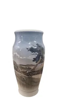 Stor Royal Copenhagen Art Nouveau vase med landskabsmotiv