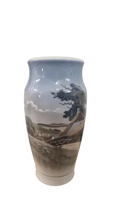 Stor Royal Copenhagen Art Nouveau vase med landskabsmotiv